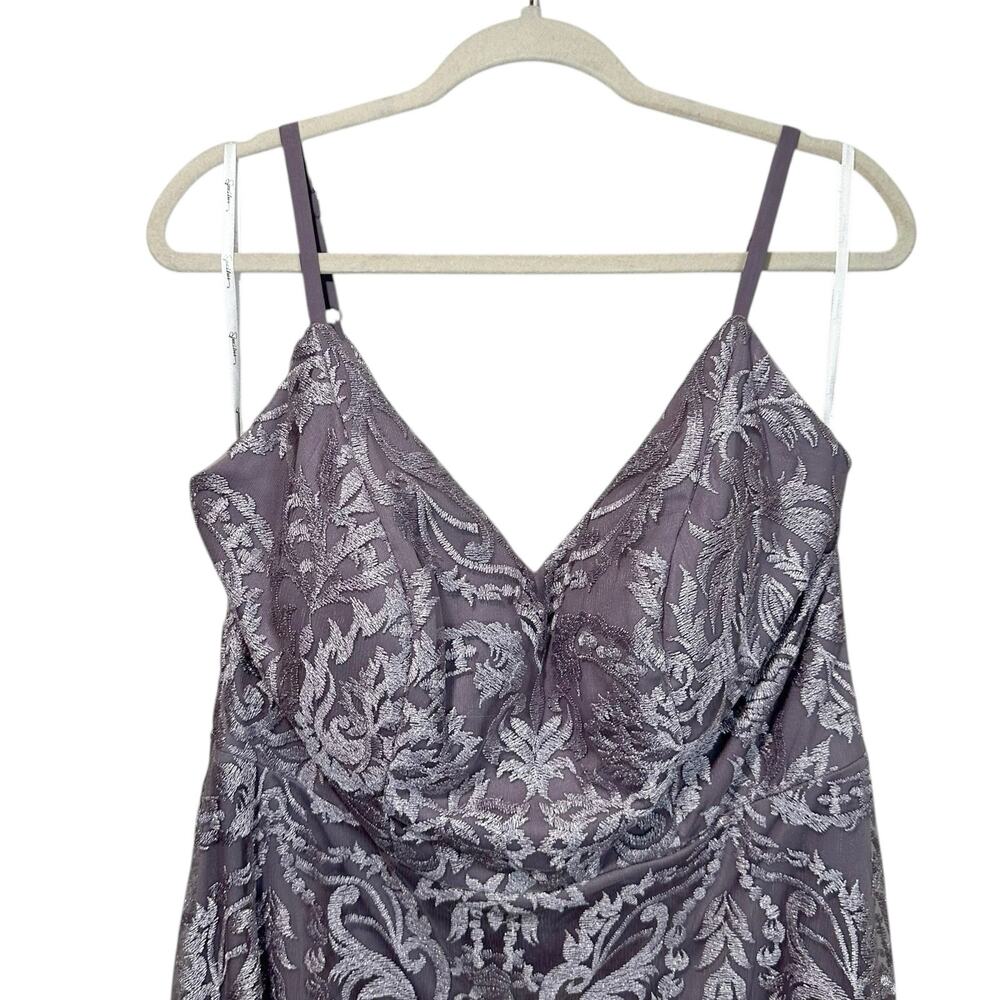 Speechless Plus Size 16 Damask Pattern V-Neck For… - image 5